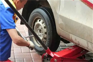 伊春附近拖车24小时服务热线电话